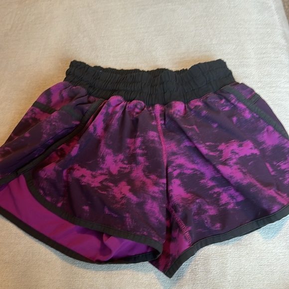 Lululemon Run Times 4-way Stretch Shorts Breezie Regal Plum Black Size 4 - Picture 11 of 13
